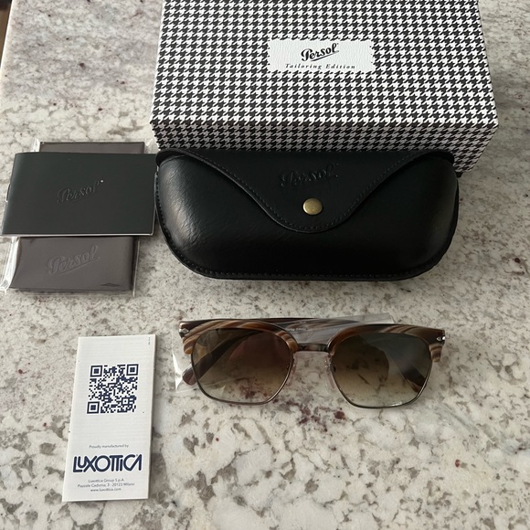 Persol 53mm Sunglasses - NWT - Picture 6 of 10